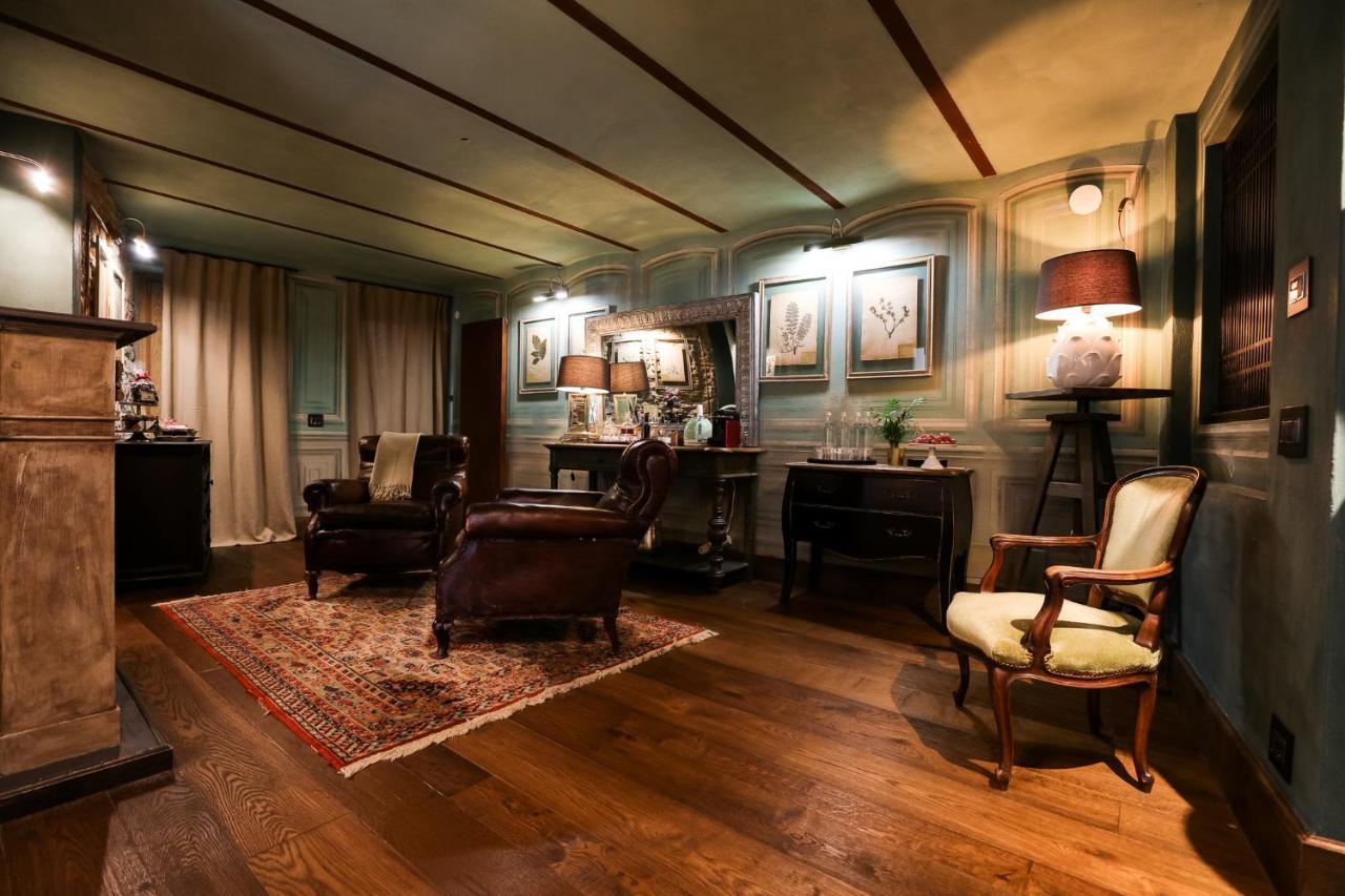 La Piazzetta Degli Artisti - Boutique B&B Bossolasco 外观 照片